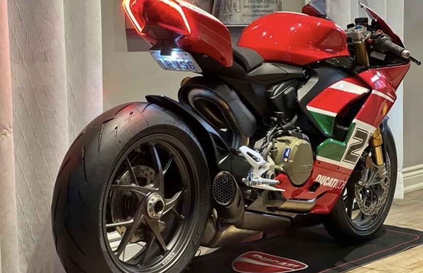 2020 DUCATI V2