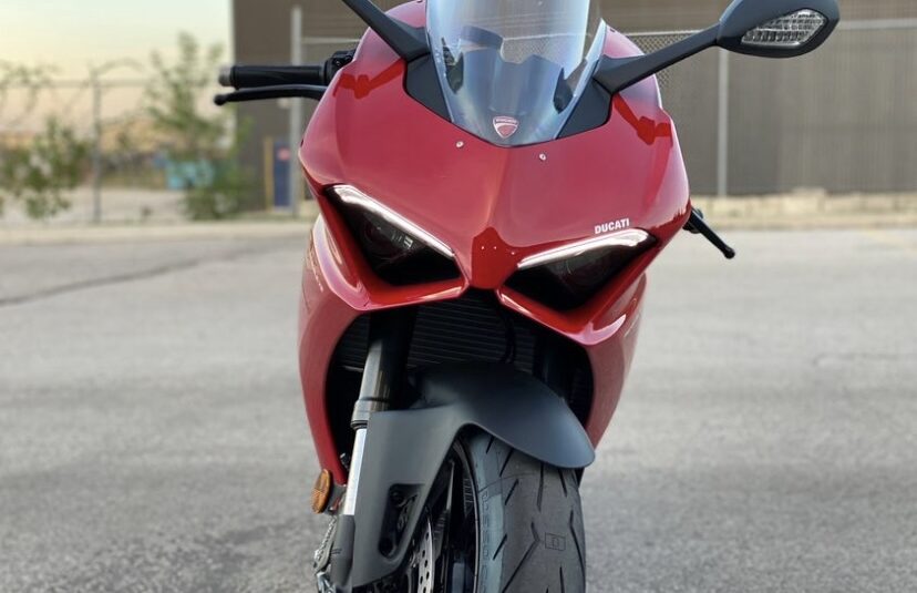 2021 DUCATI V2